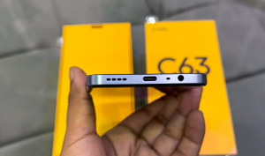 Realme 4G Mobile Charging port 