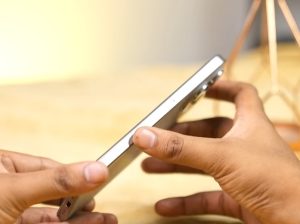 IPhone 15 pro max price in kuwait segment smartphone side view 