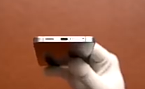 Samsung Galaxy S25 FE charging port 