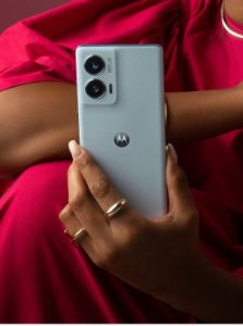 Motorola phones under 20000 back view 